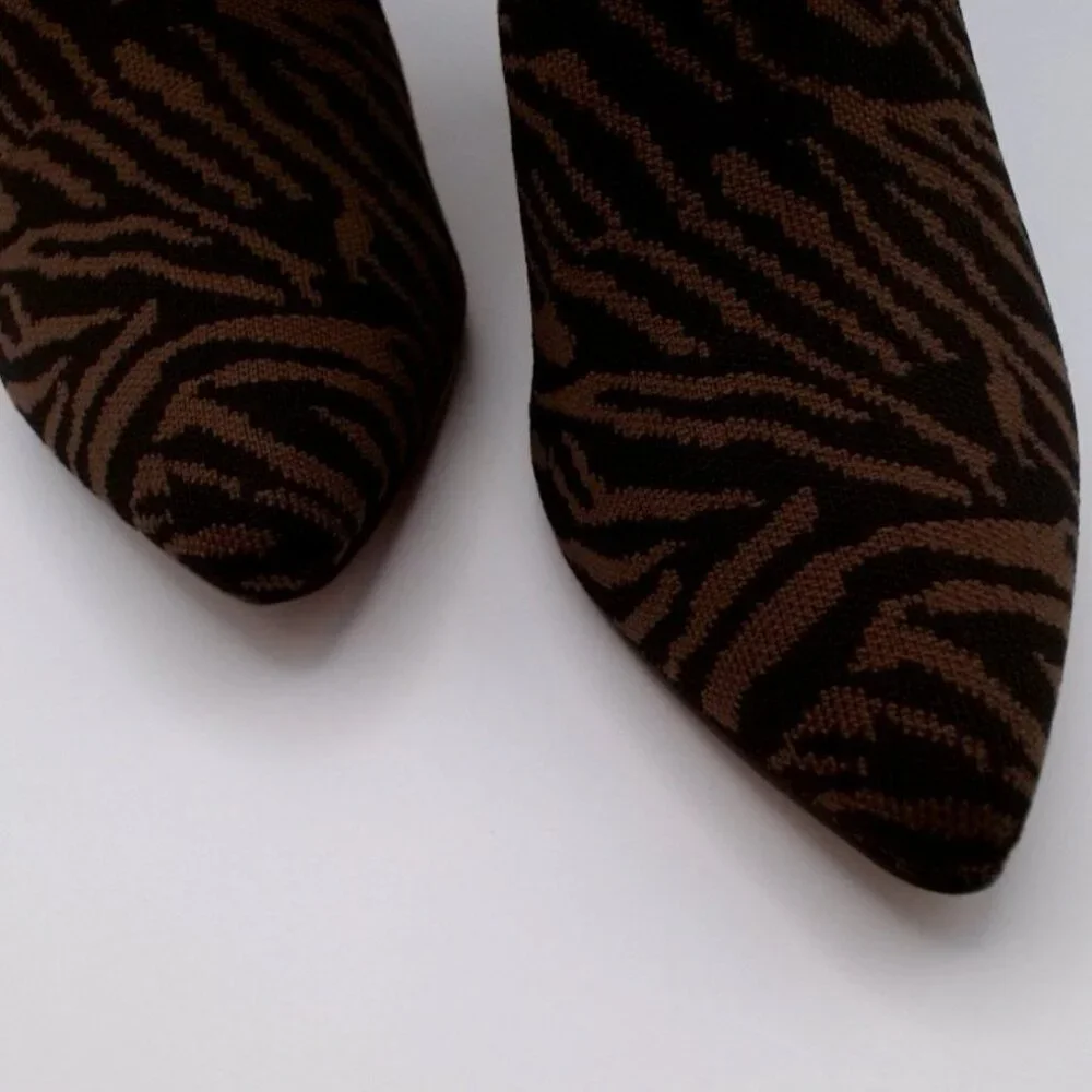 Vince Camuto “Achie” Zebra Mocha Stretch Knit Pointed Ankle‎ Boots NEW
